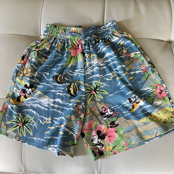 Mickey by Jerry Leigh shorts vintage 90’s size medium Disney ocean tropical - Picture 10 of 11